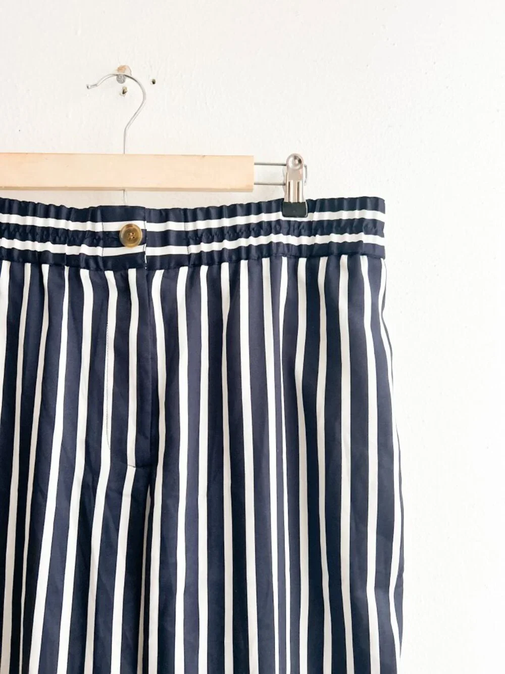 J. Crew Pull-on Crop Pant in Navy/White Nautical Stripe SZ 12 - Picture 4 of 7